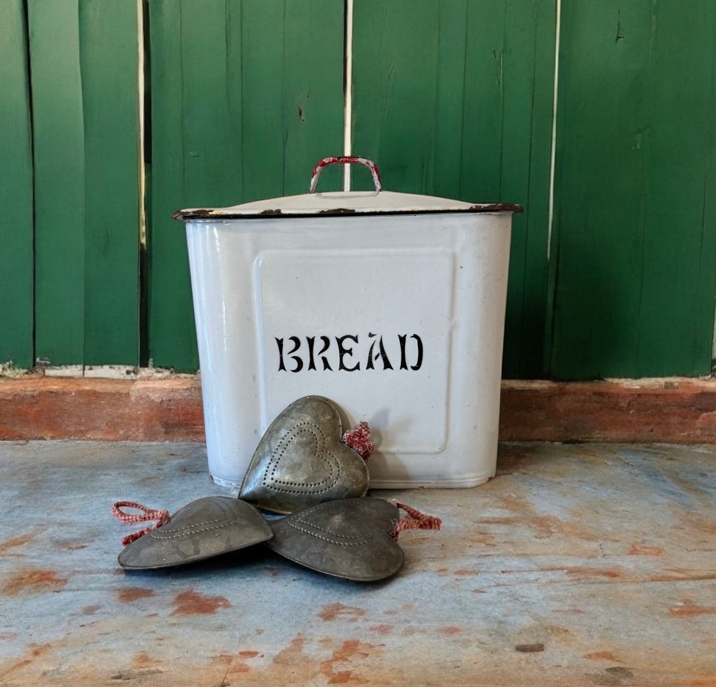 Vintage Metal Bread Bin