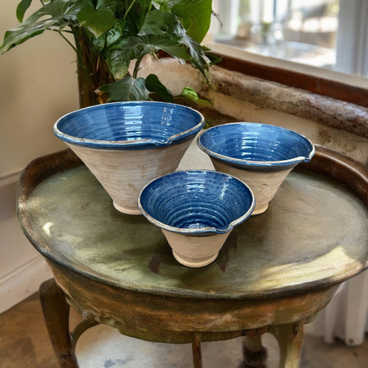 Set of 3 Hungarian Glazed Mixing Bowls with Spout